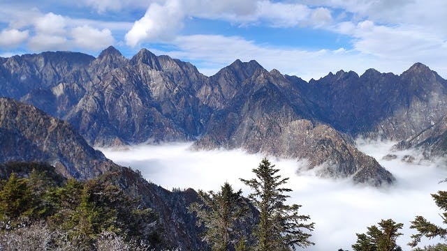 Jiufeng Mountain, Peng County, Sichuan Province, China 